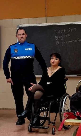 6 de febrero hemos estado en el IES Ribera de Castilla xq "Si Controlas Vuelves". <a href="/AESLEMEONLINE/">AESLEME</a> <a href="/PoliciaMV/">Policía Municipal Valladolid</a> <a href="/Aitor09931548/">Aitor</a> <a href="/AyuntamientoVLL/">Ayto. de Valladolid</a>