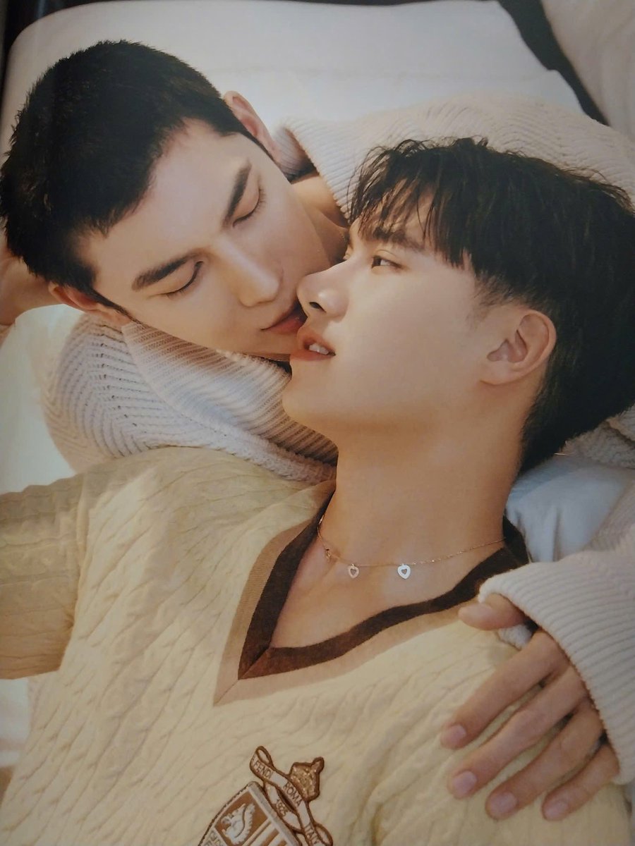 TilltheMoonand2's tweet photo. 🫣

@Praewdaily
#preawmagazine
@MSuppasit
#MewSuppasit
#มิวศุภศิษฏ์
#MewTul https://t.co/nm5lxz7O91