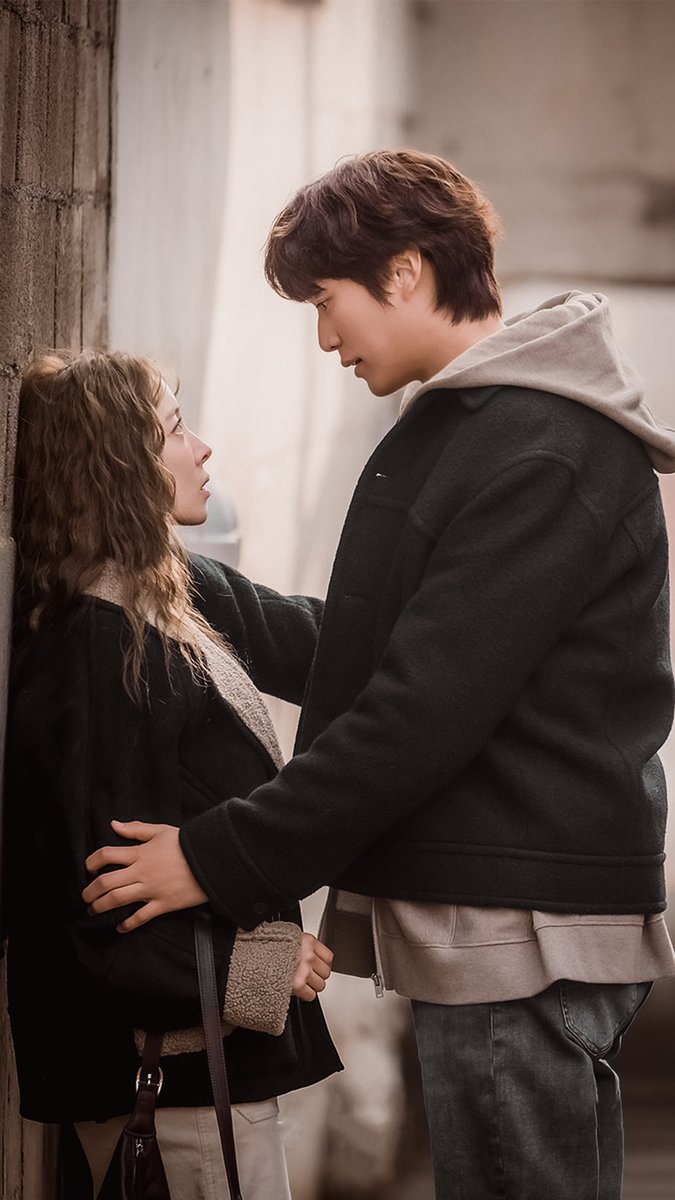 CinemasRewind's tweet photo. Motel California
#NaInWoo #LeeSeYoung https://t.co/Dl9dtPPpYs