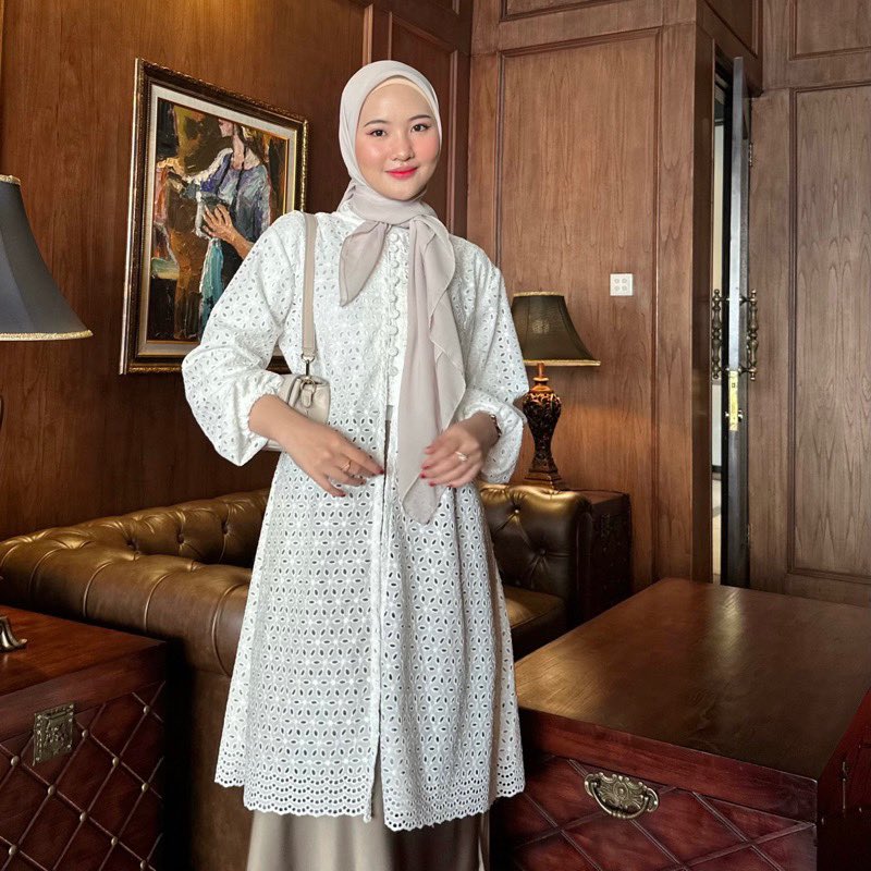 Stuffahhh's tweet photo. Karena bentar lagi puasa, aku ada rekomendasi baju yg bagusss banget dipake pada saat lebaran nanti! Mending beli sekarang sih best biar ga keburu habis!! ˚.🎀༘⋆

— a thread https://t.co/dle07ObrIk