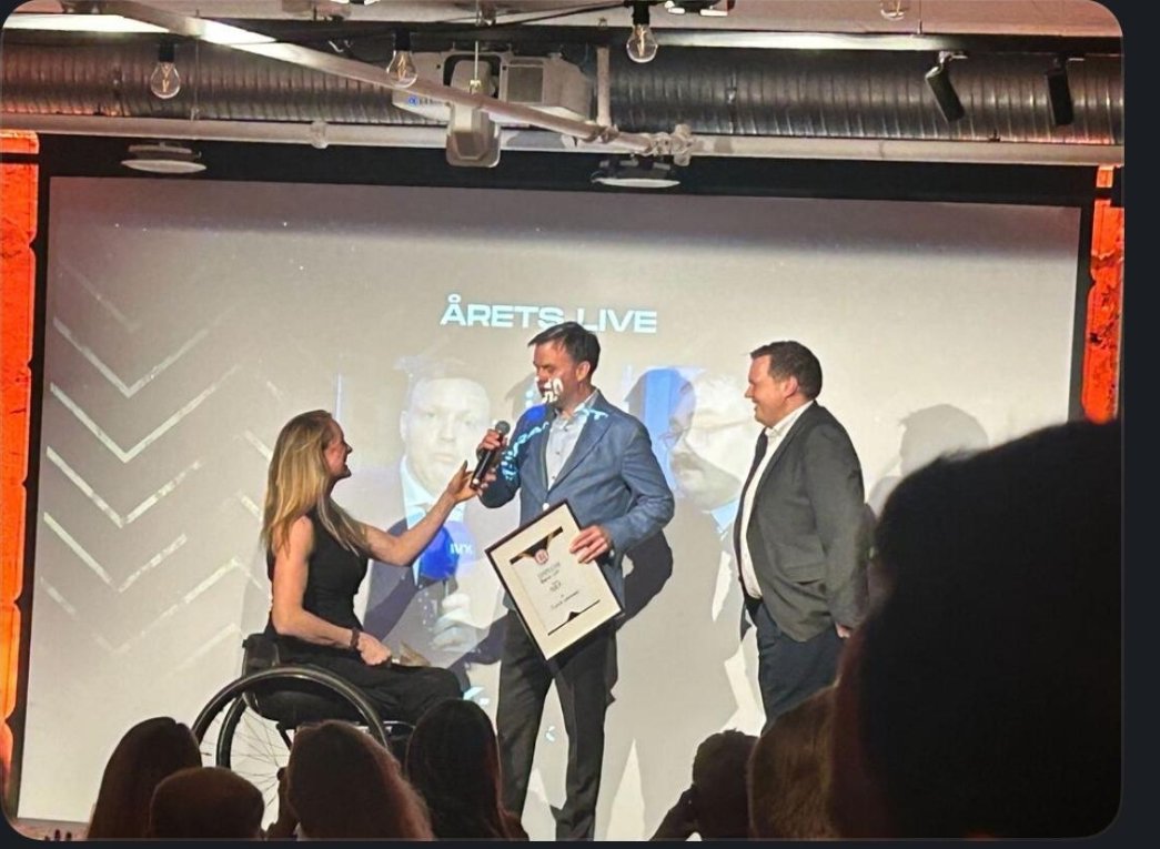 Prisen for årets live under Sportskonferansen 2025 tildelt VM lyn- og hurtigsjakk. Moro!