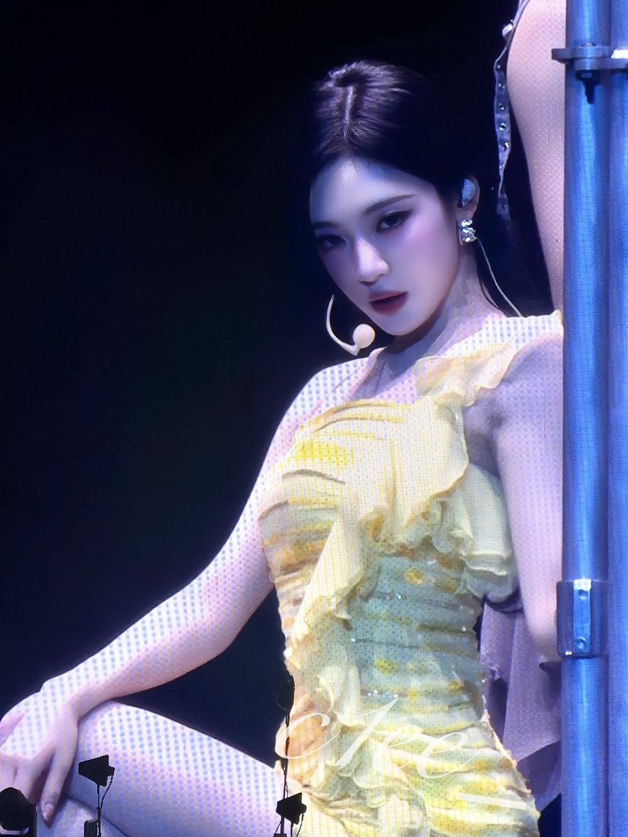 C1ee_Ning1023's tweet image. 🐱

#닝닝 #에스파 #宁宁 #宁艺卓 #AESPA #NINGNING #ニンニン