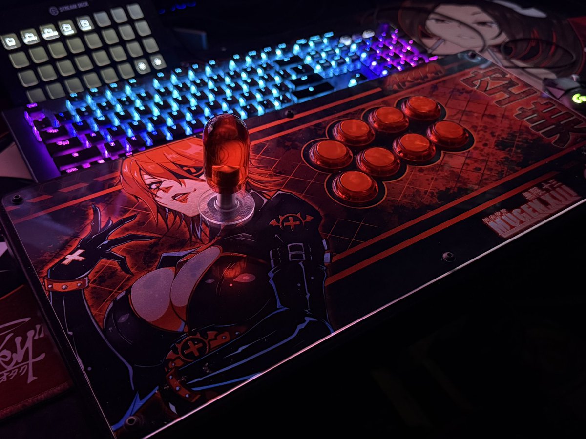 <a href="/focusattack/">Focus Attack LLC</a> 😁🖤❤️
Haute42 R16 // <a href="/AllFightSticks/">AllFightSticks 🕹️</a> custom build