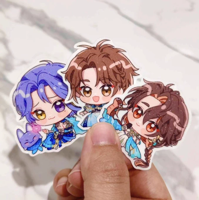 นูคานิมีสติ๊กเกอร์ลายใหม่ด้วยนะคะ ลืมเอาลงใบเมนู พอดีสั่งทำอะคริลิกออยล์ไป แต่ของมาไม่ทันเลยเอามาทำสติ๊กเกอร์แทน  คิดว่าน่าจะได้ขายลง CQ8 แทนค่ะ ;-;ทาสรักสตกกลิตเตอร์เพราะวิ้งสวยฟรินE54 #CWT69A37 #CWTT33F6  #YBOOKFAIR9#玖エイ #八伊  #新世界狂歡FA 