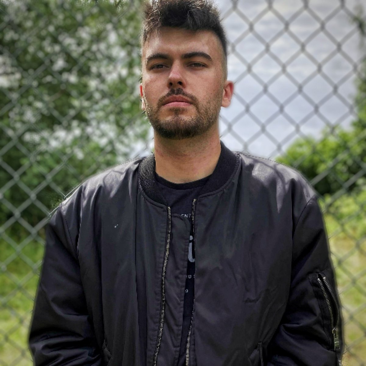Toby Hill is doing an stellar debut with a banger! 🔥 #StillBetterOff