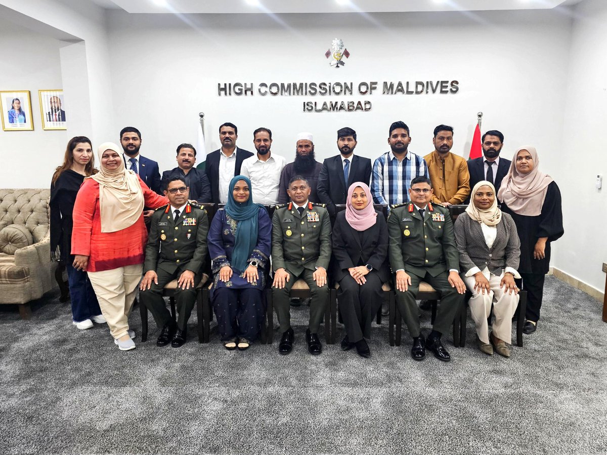 Chief of Defence Force Major General Ibrahim Hilmy <a href="/CDFofMNDF/">Chief of Defence Force</a> visited the <a href="/MDVinPakistan/">Maldives in Pakistan</a> during his official to Pakistan and met with the staff.

CDF was accompanied by DG, DIDC Brigadier General Dr. Hussain Ibrahim and their spouses. 

#mvinpk
