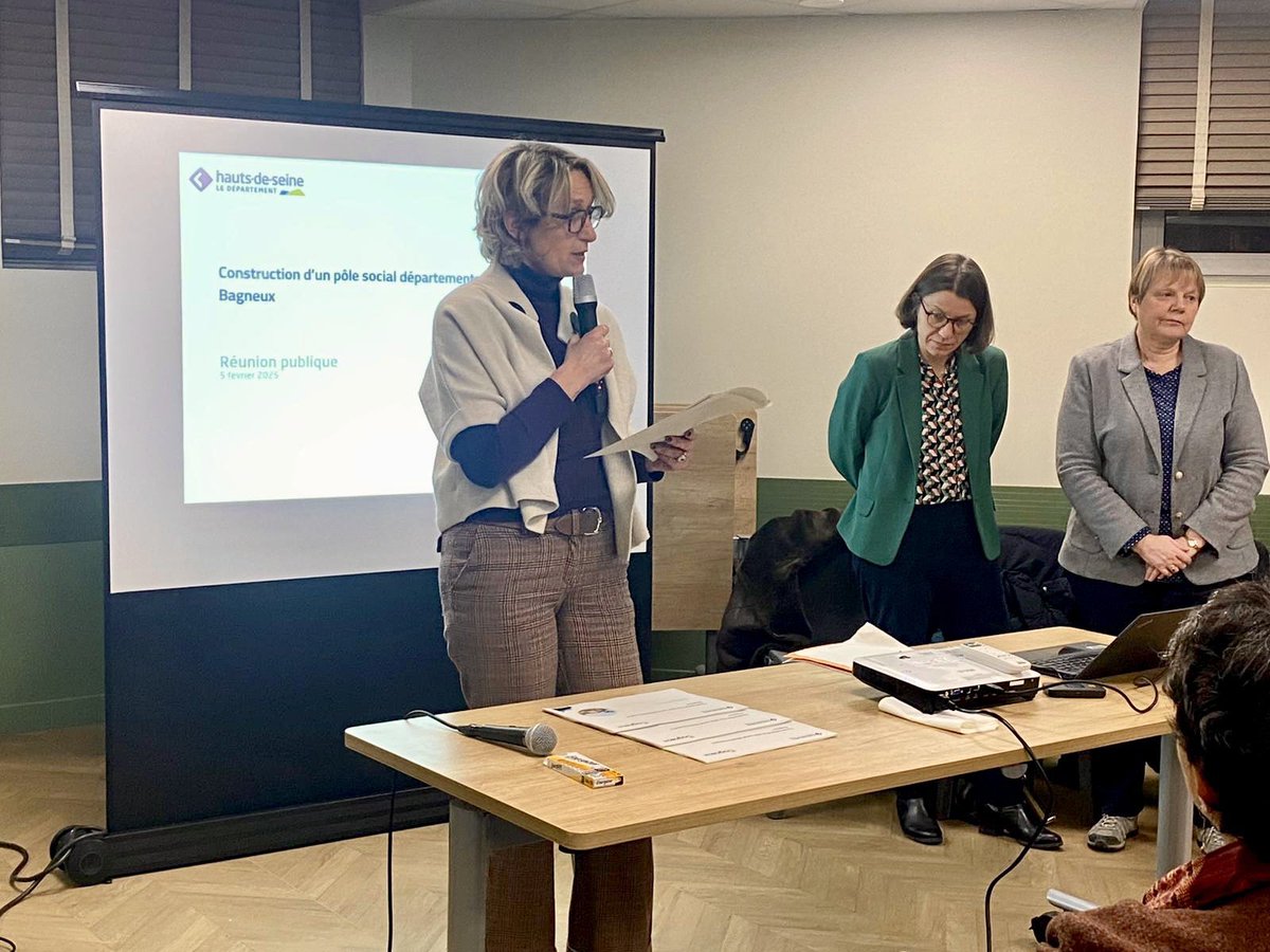 tillyarmelle's tweet image. Mercredi soir, je présentais le futur pôle social de @VilledeBagneux lors d’une réunion publique dédiée
✅ Un lieu accessible à tous pour renforcer l’offre de services médico-sociaux de proximité
✅ Un accompagnement adapté aux publics les plus fragiles .
@hautsdeseinefr
