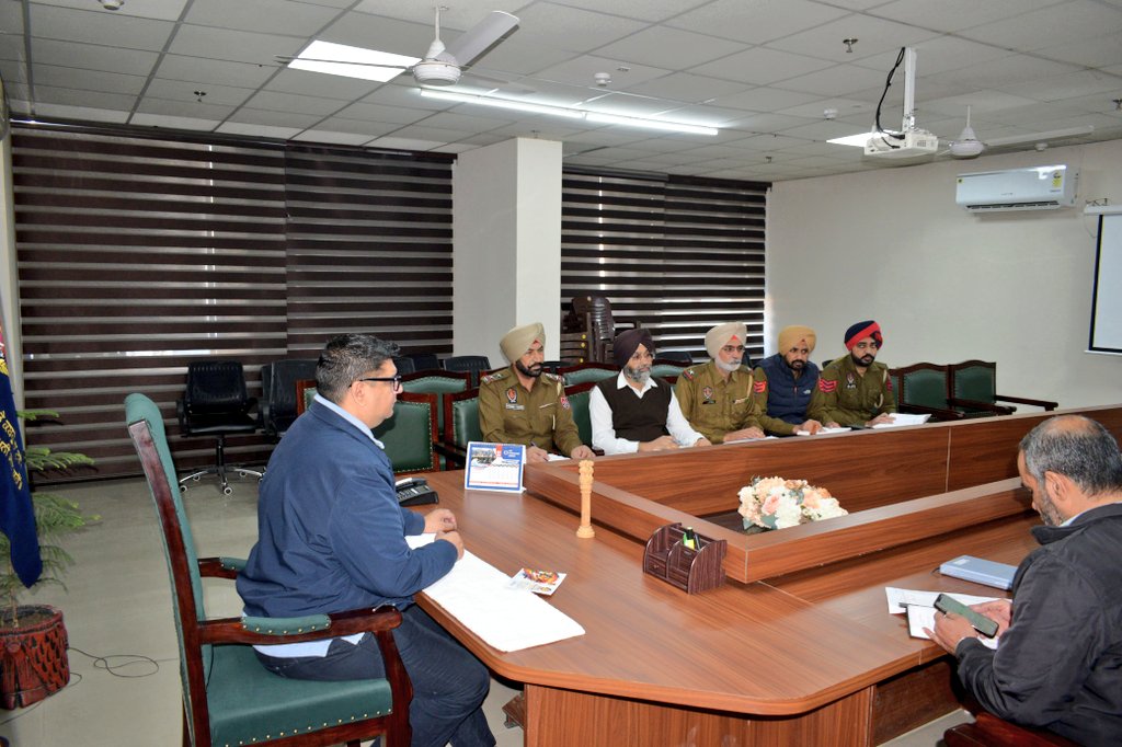 FazilkaPolice's tweet photo. • ਫਾਜ਼ਿਲਕਾ ਪੁਲਿਸ ਵੱਲੋਂ ਨਸ਼ਿਆਂ ਦੇ ਖਿਲਾਫ਼ ਚਲਾਈ ਜਾ ਰਹੀ ਮੁਹਿੰਮ ਦੇ ਤਹਿਤ ਮਿਤੀ 10 ਫਰਵਰੀ 2025 ਦਿਨ ਸੋਮਵਾਰ ਨੂੰ ਸ਼ਹੀਦ ਭਗਤ ਸਿੰਘ ਸਪੋਰਟਸ ਸਟੇਡੀਅਮ ਫਾਜ਼ਿਲਕਾ ਵਿਖੇ ਜਿਲ੍ਹਾ ਪੱਧਰੀ *"ਓਪਨ ਸਪੋਰਟਸ ਮੀਟ"* ਦਾ ਆਯੋਜਨ ਕੀਤਾ ਜਾ ਰਿਹਾ ਹੈ ਤਾਂ ਕਿ ਨੌਜਵਾਨ ਨਸ਼ਿਆਂ ਨੂੰ ਛੱਡ ਕੇ ਖੇਡਾਂ ਵੱਲ ਰੁਝਾਣ ਵਧਾ ਕੇ ਚੰਗੇ ਭਵਿੱਖ ਦੀ ਚੋਣ ਕਰ ਸਕਣ। 💪

• ਕਪਤਾਨ ਪੁਲਿਸ (ਸਥਾਨਿਕ) ਫਾਜ਼ਿਲਕਾ ਜੀ ਵੱਲੋਂ ਅੱਜ ਪੁਲਿਸ ਅਧਿਕਾਰੀਆਂ, ਹੋਰ ਖੇਡ ਕਰਮਚਾਰੀਆਂ ਅਤੇ ਵੱਖ ਵੱਖ ਐਨ.ਜੀ.ਓਜ਼ ਦੇ ਸੋਸ਼ਲ ਵਰਕਰਾਂ ਨਾਲ ਮੀਟਿੰਗ ਕਰਕੇ ਟੂਰਨਾਮੈਂਟ ਸਬੰਧੀ ਮਹੱਤਵਪੂਰਨ ਹਦਾਇਤਾਂ ਜਾਰੀ ਕੀਤੀਆਂ ਗਈਆਂ। 

• ਖੇਡਾਂ ਵਿਚ ਕੱਬਡੀ, ਖੋ-ਖੋ ਅਤੇ ਅਥਲੈਟਿਕ ਈਵੈਂਟਸ ਵਰਗੀਆਂ ਹੋਰ ਵੀ ਖੇਡਾਂ ਕਰਵਾਈਆਂ ਜਾਣਗੀਆਂ ਤੇ ਜੇਤੂਆਂ ਨੂੰ ਵਾਜਿਬ ਨਗਦੀ ਇਨਾਮ ਤੇ ਸਨਮਾਨ ਵੀ ਦਿਤੇ ਜਾਣਗੇ।

ਆਓ, ਨਸ਼ਿਆਂ ਨੂੰ ਨਾ, ਖੇਡਾਂ ਨੂੰ ਹਾਂ ਕਹੀਏ! 🏅🎯

• Under the anti-drug campaign launched by Fazilka Police, a district-level "Open Sports Meet" is being organized on Monday, February 10, 2025, at Shaheed Bhagat Singh Sports Stadium, Fazilka. The aim is to encourage youth to stay away from drugs and engage in sports, helping them choose a better future.

• The Supdt. of Police(HQ), Fazilka, held a meeting today with police officials, sports personnel, and social workers from various NGOs, issuing important guidelines regarding the event.

• The sports event will include Kabaddi, Kho-Kho, Athletics, and other competitions. Winners will be rewarded with cash prizes and honors.

• Let's say NO to drugs and YES to sports! 🏅🎯
#DrugFreePunjab #FazilkaPolice #SportsForYouth #SayNoToDrugs
#YesToSports