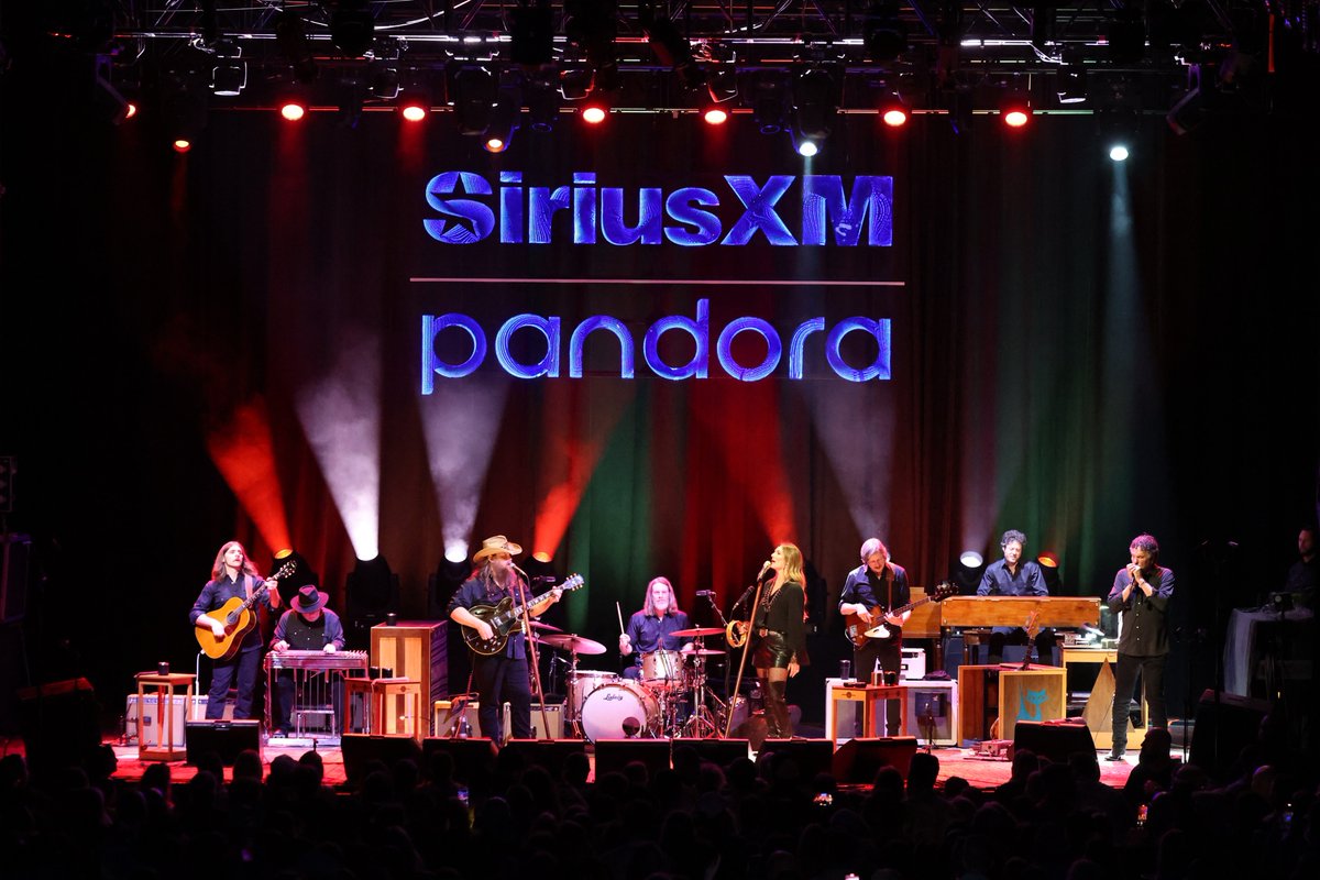 pandoramusic's tweet image. Kicking off Big Game weekend in New Orleans with the incredible @ChrisStapleton! 🎶 #ChrisStapleton