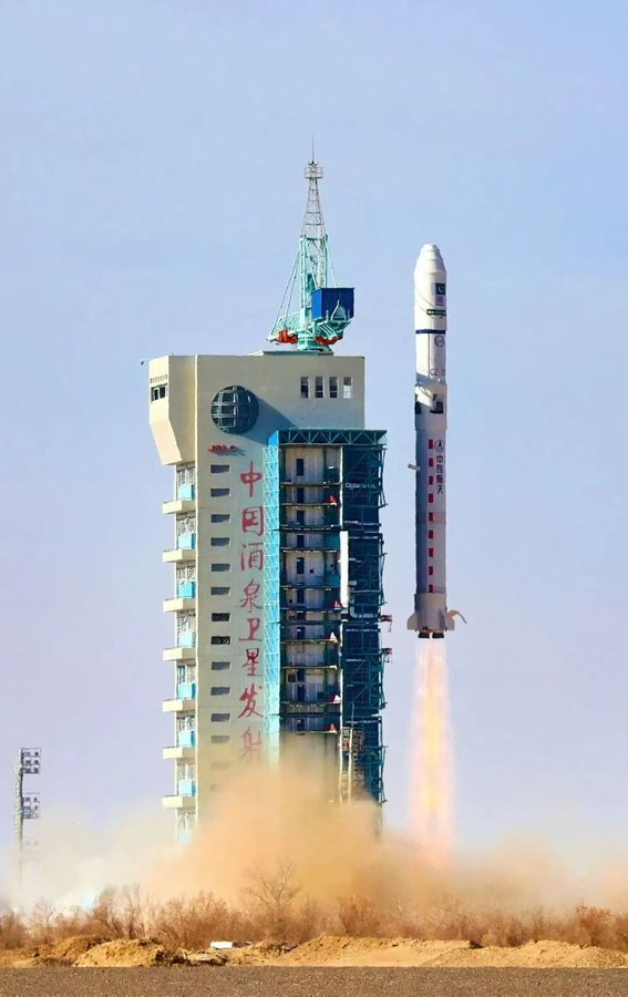 RadioactiveFrnd's tweet photo. ✨ Exciting times ahead! 🌍🛰️
- China & Pakistan are boosting space cooperation to drive socio-economic progress. Remember the successful launch of Pakistan’s EO-1 satellite from China’s Jiuquan Centre? More milestones to come!
#ChinaPakistan #EO1 #CNSA #SUPARCO https://t.co/5rmmpKo7nH
