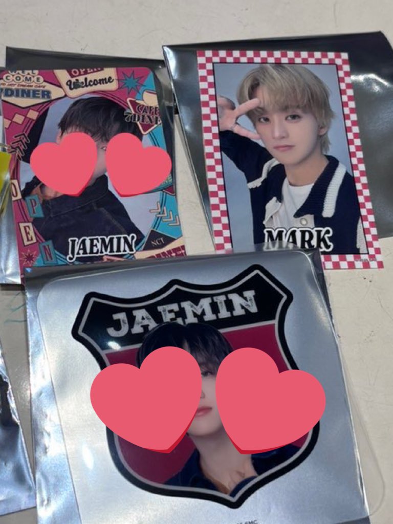 _shuas2_'s tweet photo. NCT DREAM CAFE 7DINER ドリム カフェドリムカフェ 交換

【譲】 購入特典マーク、ラントレマーク
【求】どちらも　チソン

都内手渡しor郵送(同日発送)希望です！
お気軽にお声掛けください😌 https://t.co/CybCv2Ma8a