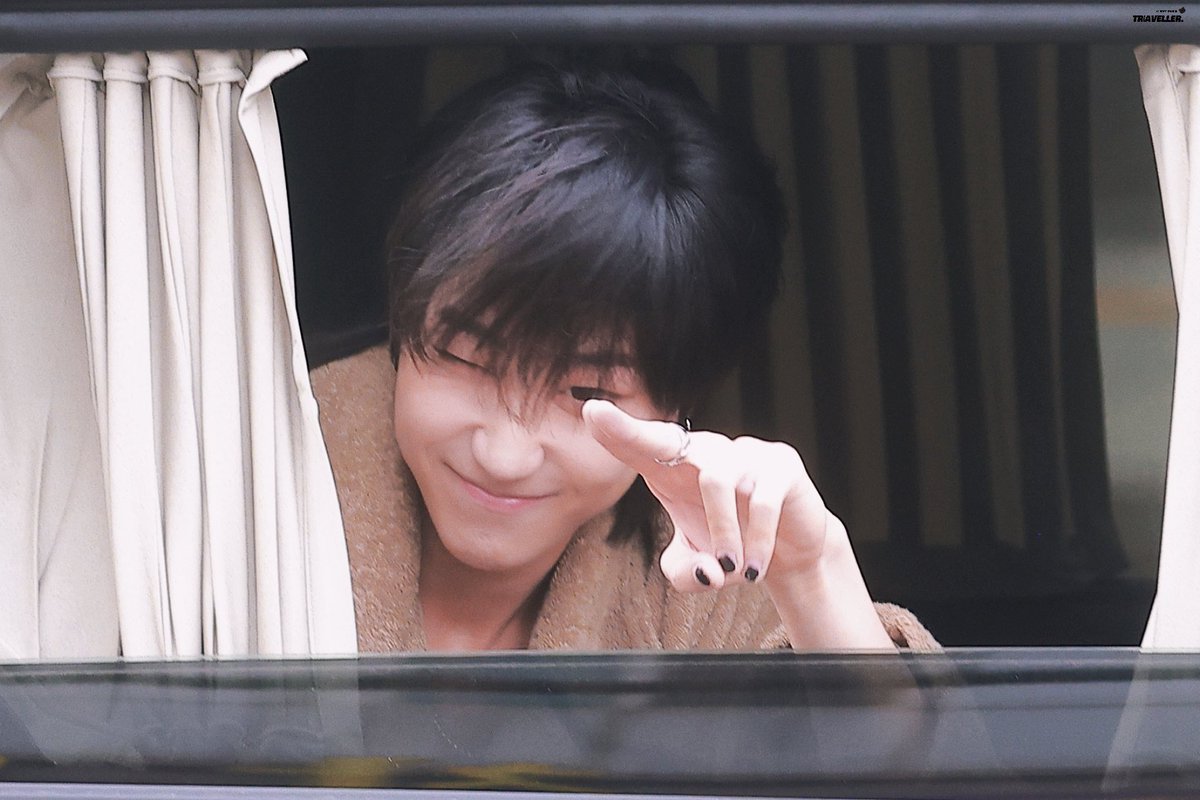 mingghoe's tweet photo. the softest loveliest gentlest face with the most biteable cheeks EVER https://t.co/8yO8otFzMI