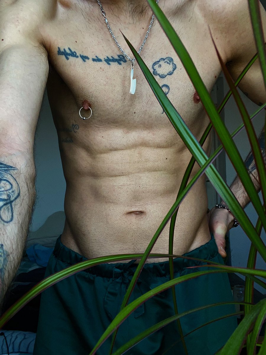 niteguy71362193's tweet photo. Heloo guys 🍆😈 is there any bottom guy? 🍑
Retweet for more here 😈

Link for my onlyfans page below ⬇️ 

https://t.co/zbFf44nqzj https://t.co/RENnxsGBsu