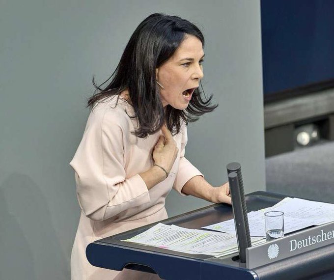 Hartes Geld tweet media