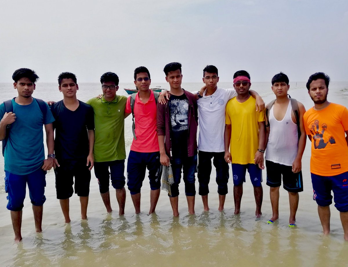 MIBtheMAN's tweet photo. year 2019,
one TOUR, nine MEN,
from FRESH to SALTY,
from LIQUID to GASEOUS. https://t.co/nfo4hi8DOL