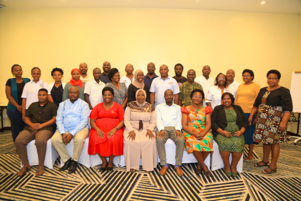 @ MakerereCHUSS today  has held an Academic Board meeting to look at the status of accreditation of its academic programs. The meeting also considered the results of Semester 1 2024/2025.