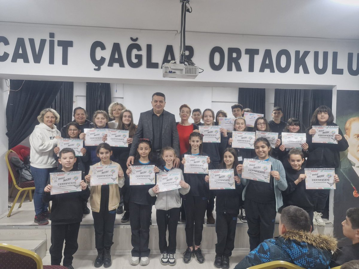 GaziogluMacide's tweet photo. Başarıyı geliştirme projesi kapsamında yapılan ingilizce tekerleme yarışmasında birinciliği stars grubu almıştır.Emeği geçen tüm öğretmenlerimize teşekkür ederiz @bursailmem16 @nilufermem16 @ACAR16RAMAZAN @BursaValiligi https://t.co/7v121aIAHU