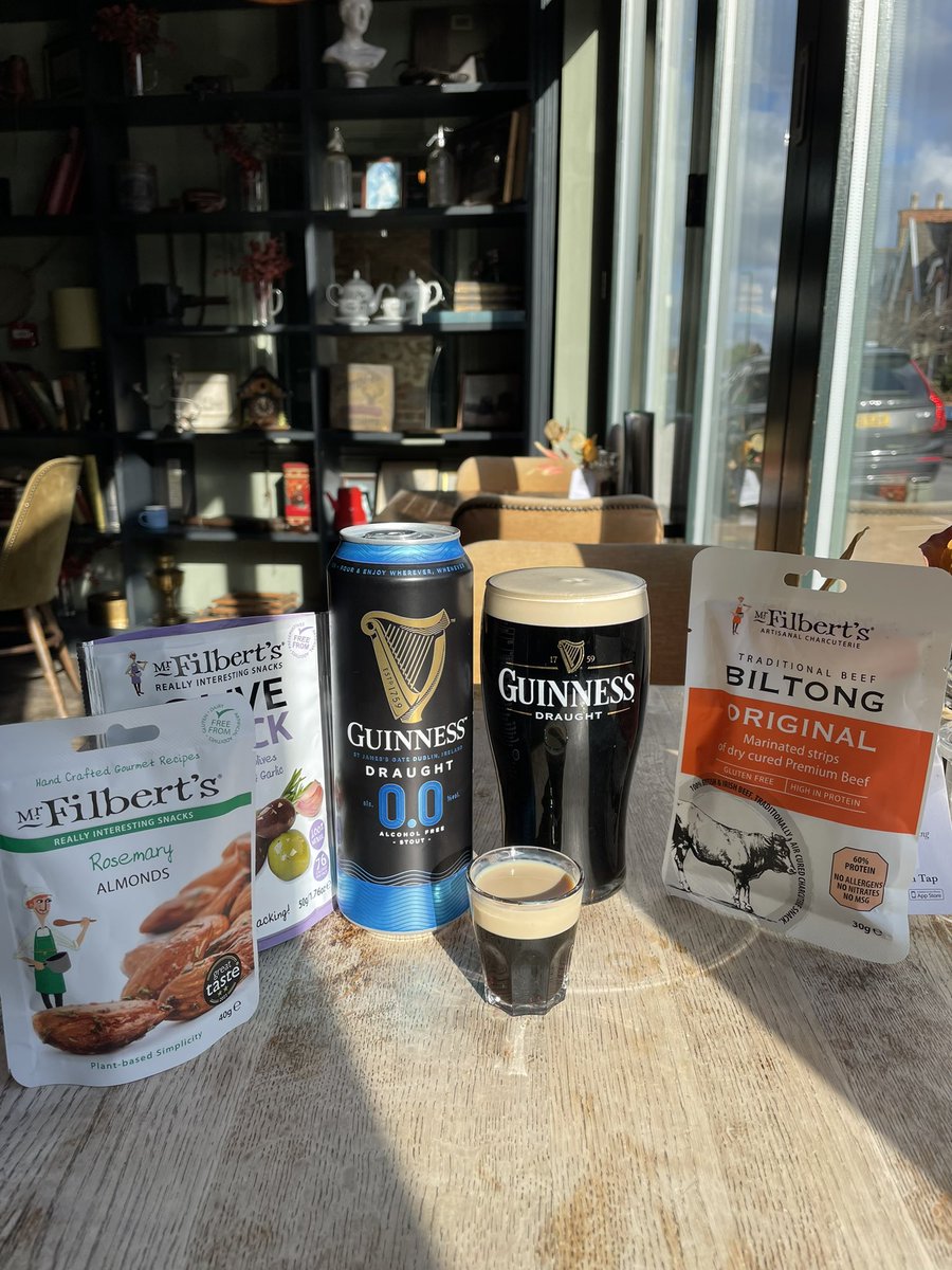The second week of six nations is commencing on Saturday 8th February 🏉  Join us to watch all the action and enjoy whatever type of Guinness you enjoy the most as well our tasty <a href="/mrfilberts/">Mr Filbert</a> bar snacks 🫒🥜🍻 
#sixnations #sixnationsrugby #guinness #mrfilberts
