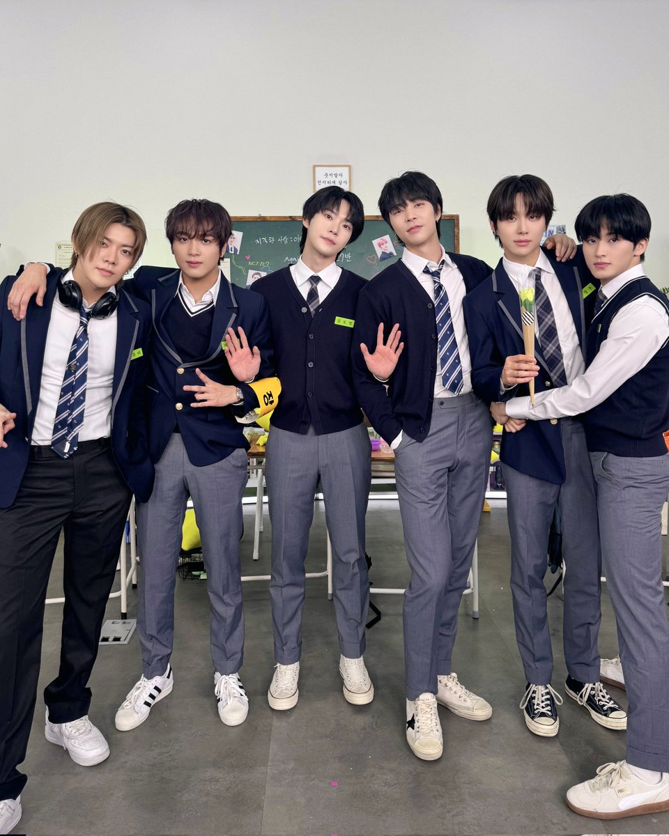 Hana tweet media