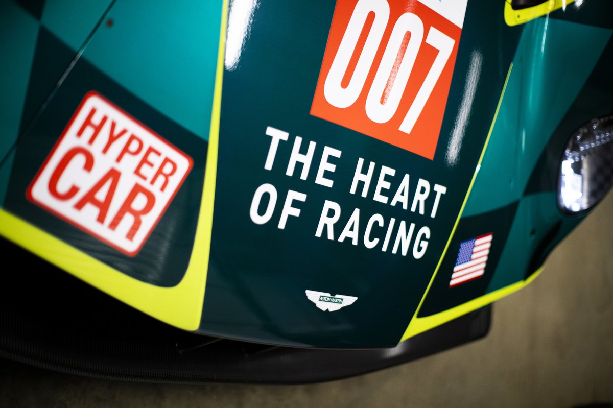 Motorsport_FR's tweet image. L'Aston Martin Valkyrie #LMH se teste à Silverstone 👀

#WEC #LeMans24