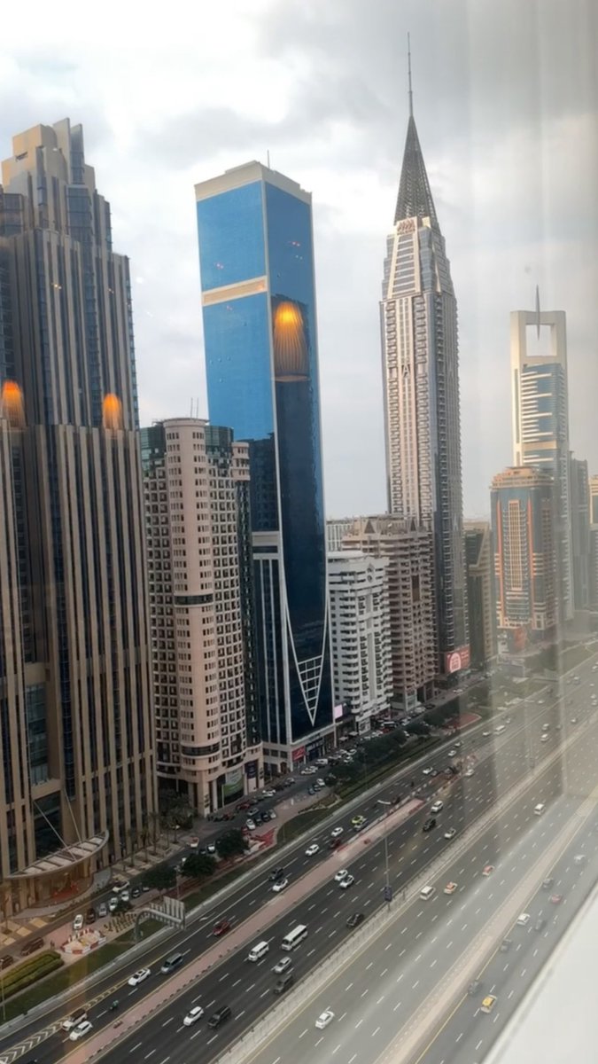 Ms_0il's tweet photo. Love Dubai 🤍 https://t.co/1BabZ8qAtf