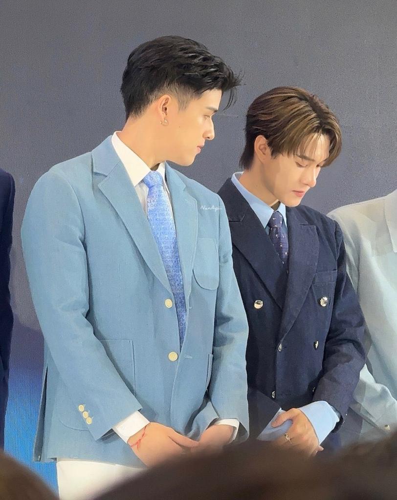—skynani marriage x office au | sweet secret ♡

sekantor jg tau, cuma nayara yg sabarnya sedunia perkara ngadepin pak mikala — CEO muda yg perfeksionis tahap dewa. tp, mrka gk tau satu fakta:

... bahwa; dua org ini sbnarnya terikat dlm pernikahan rahasia.