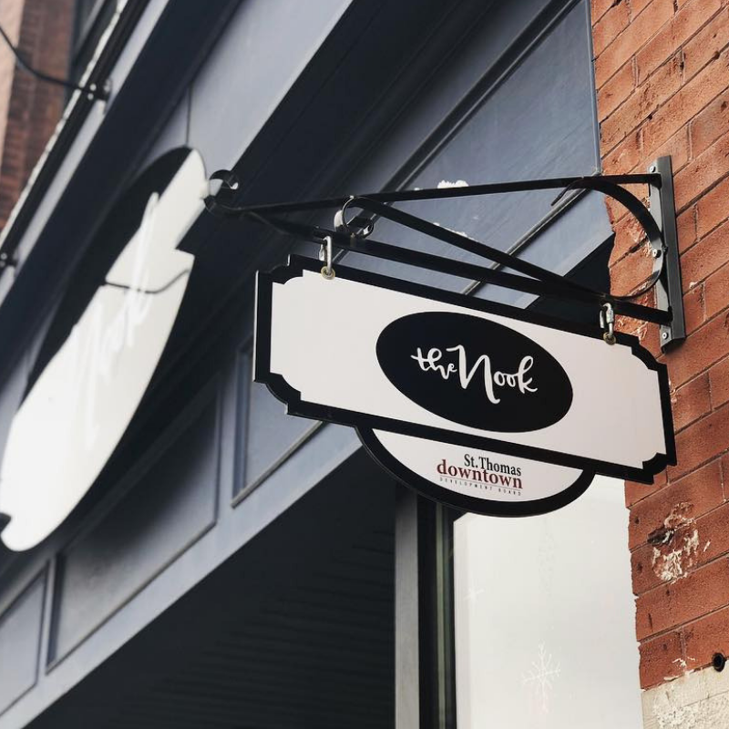 TourRailwayCity's tweet photo. Ready for a night filled with Valentine fun? For this #FriendlyFriday stop by The Nook tonight for the St. Thomas Valentine’s Night Market❣ 

Find permanent jewelry, charcuterie boxes, sweet treats, and more! 🛍️🧁✨

To find out more 👉 @stt.popups https://t.co/lxk9cxayER