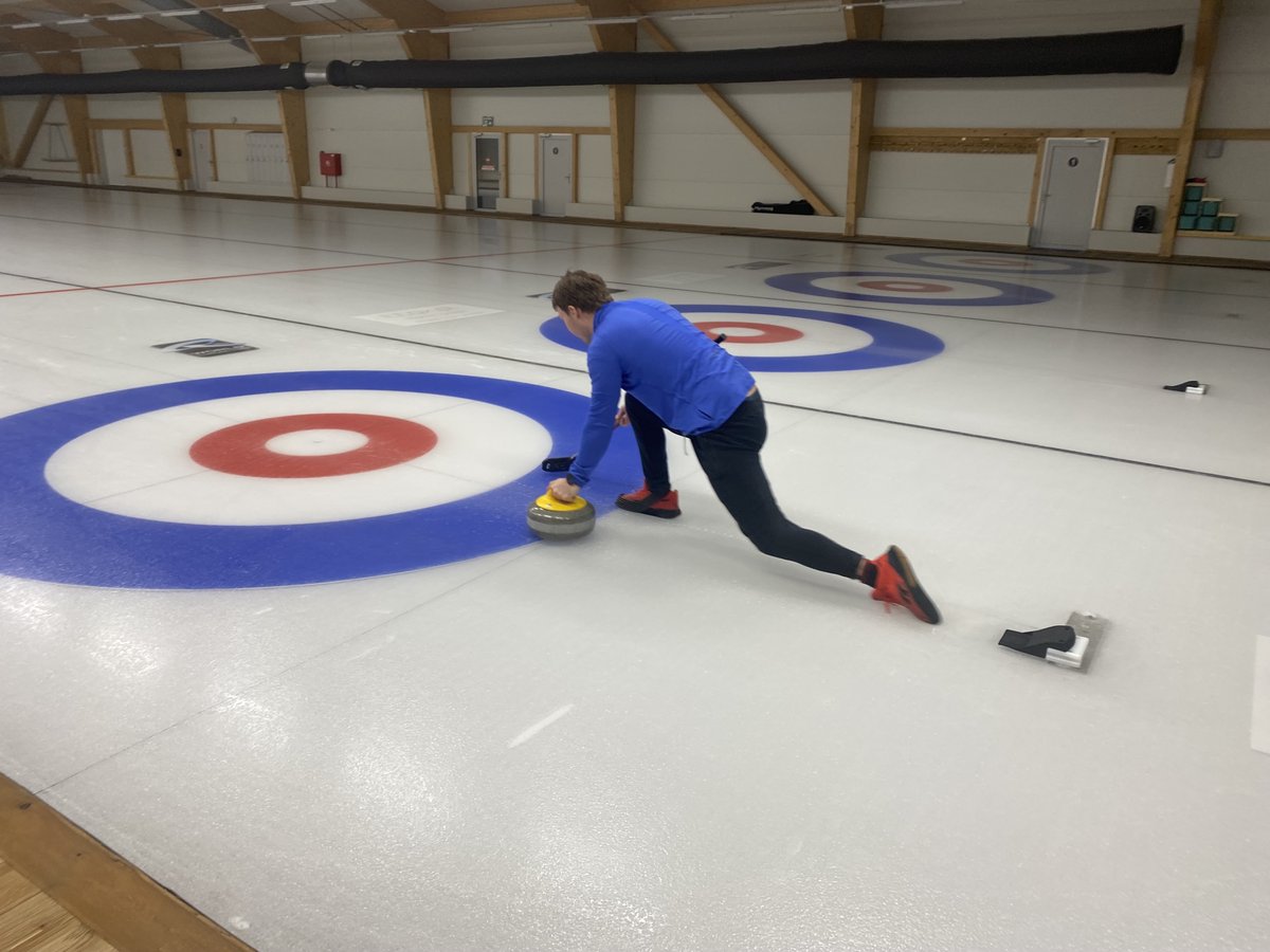 softwaremill's tweet photo. Last week, we had the opportunity to try something completely new and amazing - curling! Thanks to the @CurlingLodz team, we had the best time during our integration. We also went go-karting and had a fancy dinner afterward! We can't wait to try more such fun activities!

#curling #curlinglodz #softwarevibes #teambonding