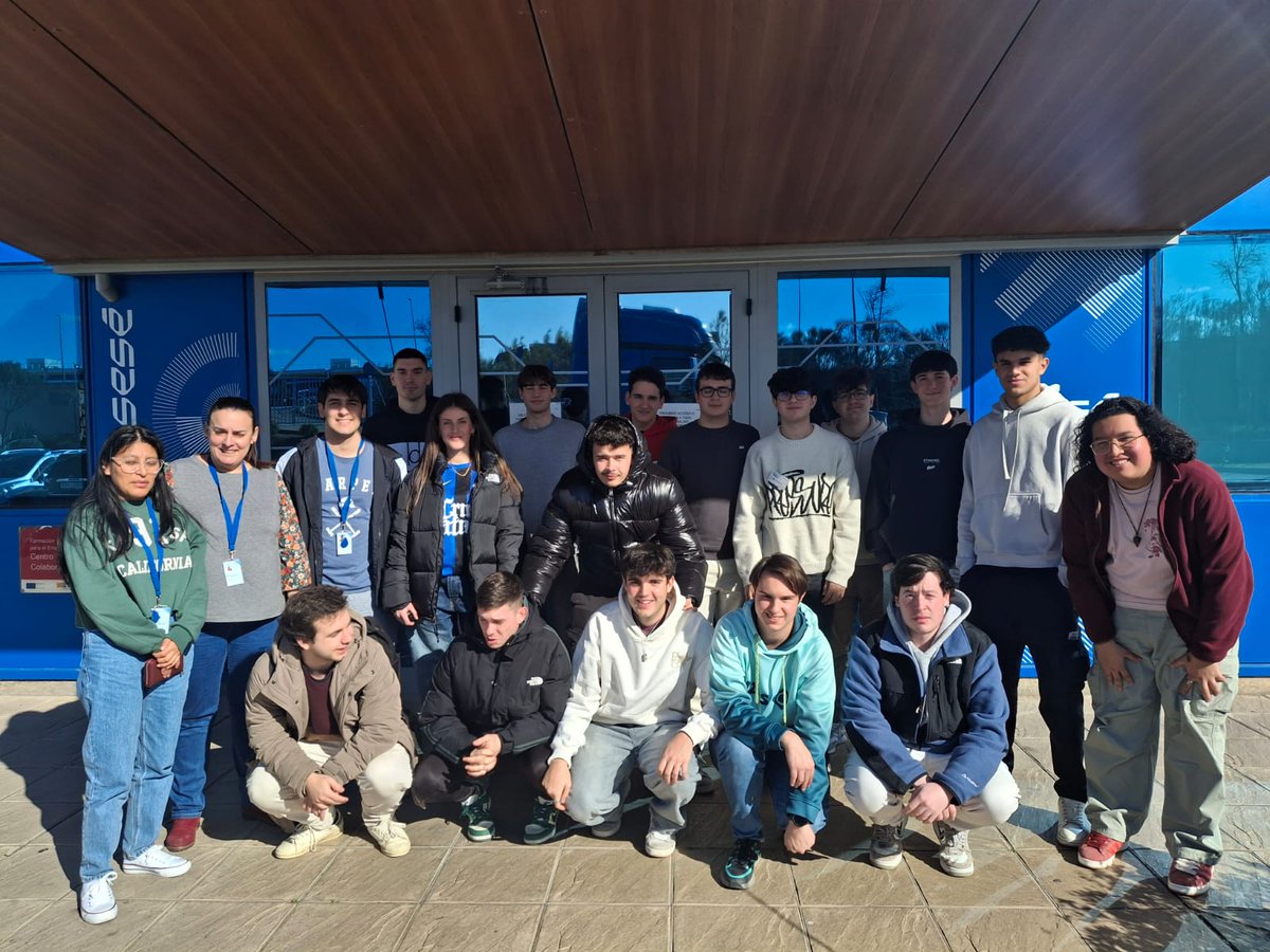 Los alumnos del Grado Superior de Transporte y Logística del #CentroDeFormaciónFundaciónSesé y del <a href="/centrosanvalero/">Centro San Valero</a> se han unido para arrancar su proyecto de prácticas. 

Trabajando en equipo y creando sus propias empresas🚛💼

#TransporteYLogística #FundaciónSesé