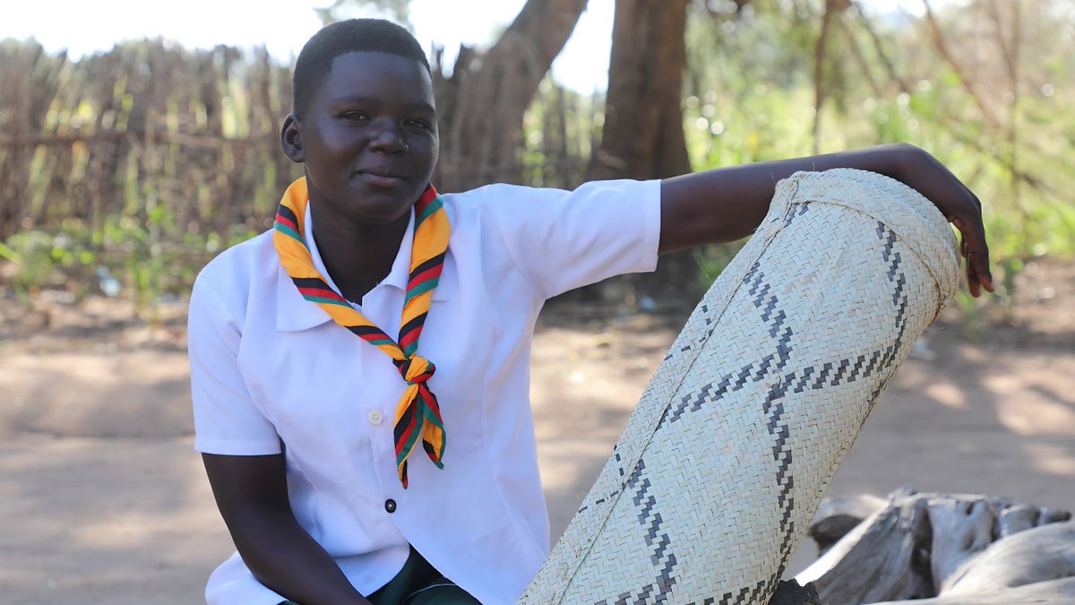From child bride to empowered student! Eliza’s journey shows the power of safe spaces in helping young mothers rebuild their lives. 

Read how #UNFPA is making a difference in Malawi: 🔗 unf.pa/4jGpCyW

#SafeSpaces #GirlsEducation #EmpowerHer