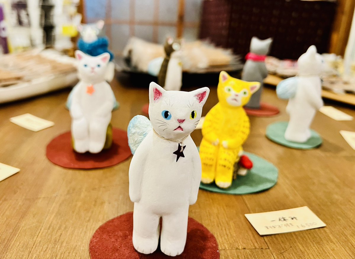 wagahaido's tweet photo. 片岡まみこさん個展「星のささやき」

会場整いました！
星にちなんだ作品や、立体の星の妖精🧚猫などが並んでいます。

@patisserie_aklabo さんの特製サブレも沢山ご用意しました！
明日8日11時から皆さまのお越しを作家と共にお待ちしています。

#片岡まみこ 
#星のささやき
#吾輩堂
#aklabo https://t.co/tPX0vmyQWM