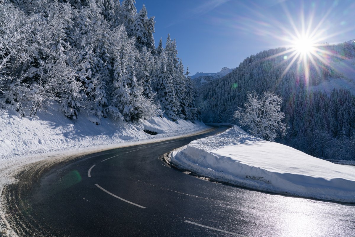 ✅ Travaux RN 90 terminés !
🔹 Circulation rétablie vendredi 7 février à 16h
🚗 Fermeture des sorties depuis Albertville pour fluidifier le trafic
🚫 Cols fermés (Iseran, Madeleine, Roselend) – suivez les panneaux !
🛑 Infos routes ➡️ savoie-route.fr

#RN90 #Les3Vallées