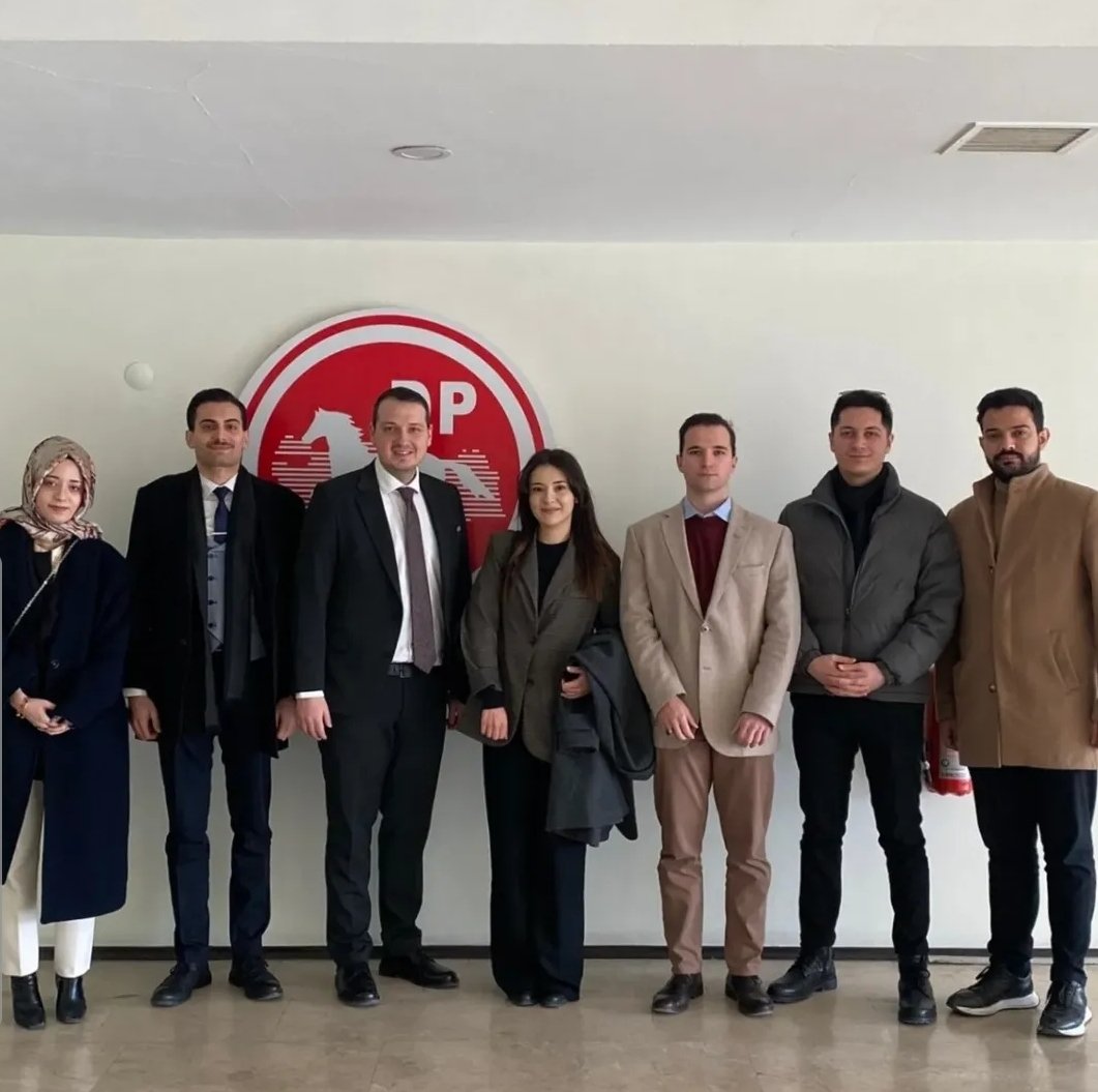 Parti Genel Merkezimizde, Gençlik Kolları Başkanımız  Arda YILMAZ , Gençlik Kolları Genel Başkan Yardımcımız Fırat KARA, Gençlik Kolları Genel Idare Kurulu üyesi olarak ben , Istanbul Il Başkanlığı Gençlik Kolları Başkanımız Emre YEMEZ ile birlikte Ankara Kent Konseyi Başkent