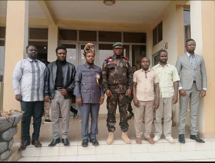 GeorgesKisando's tweet photo. #NordKivu:Les notables du groupement Mwenye, dans le territoire de Lubero, exigent le retrait les résistants Wazalendo du groupe #UPLC du général autoproclamé #Mayani, accusés de collaborer avec les terroristes ADF.

 Dans une lettre adressée au gouverneur militaire du Nord-Kivu ce 5 février 2025 à Beni, ils demandent le déploiement des FARDC pour sécuriser la zone et protéger les civils.

Parmi les membres de la délégation de Mwenye  qui ont rencontré le gouverneur : le chef du groupement Kambale Mungulumba César, de Kambale Muthano Jérémie (président de la nouvelle société civile locale), de Fiston Nzoli (acteur politique) et de Katapurika Richard (acteur du développement),