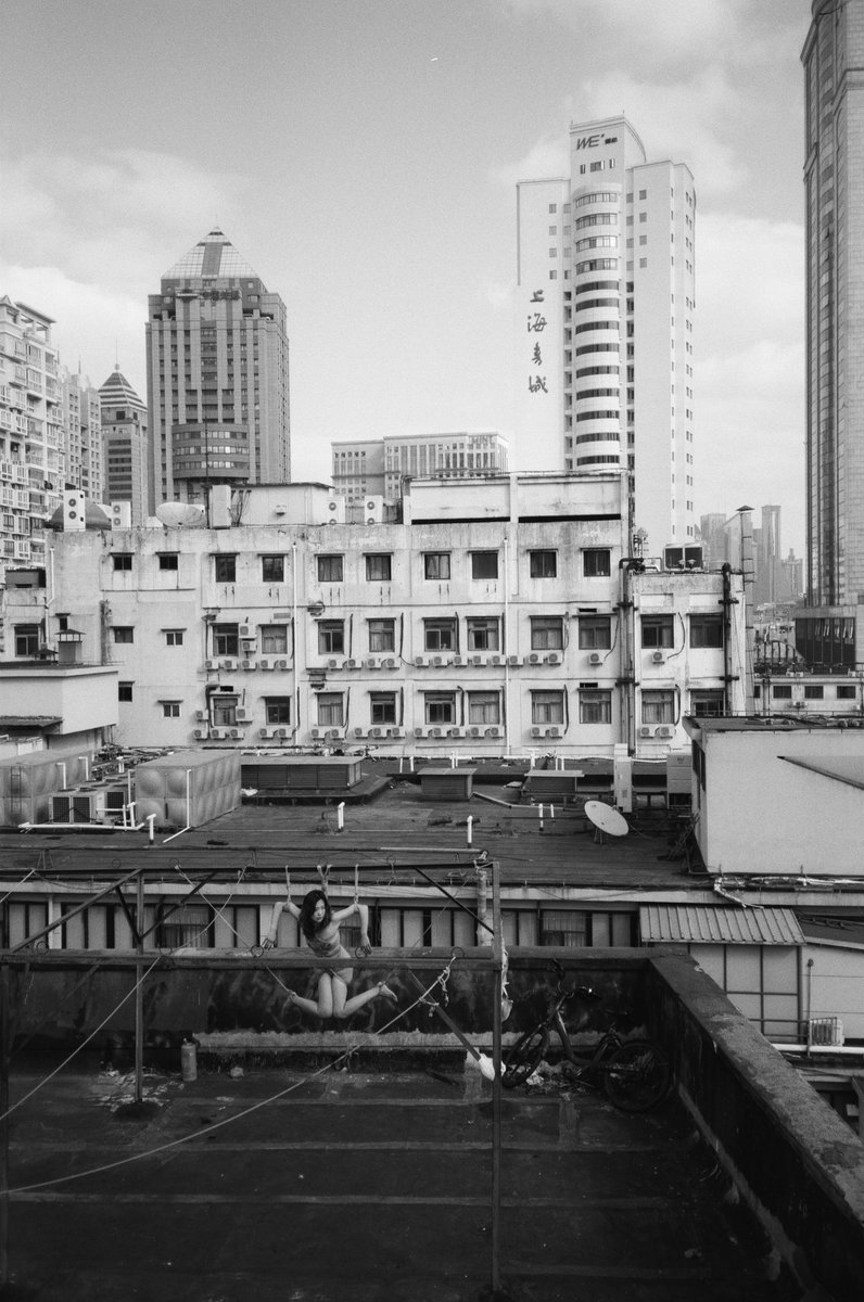 Left to dry.

被缚<a href="/yunpo_o/">☁云破☁☁</a> 
摄影师 <a href="/Amerigo88/">AMERIGO</a> 
绳师： <a href="/mistresshua/">Hua 🥀🥀</a> 

Special thanks to <a href="/woshimiaodawang/">大天使</a> , Zoey and Yvonne for assistance