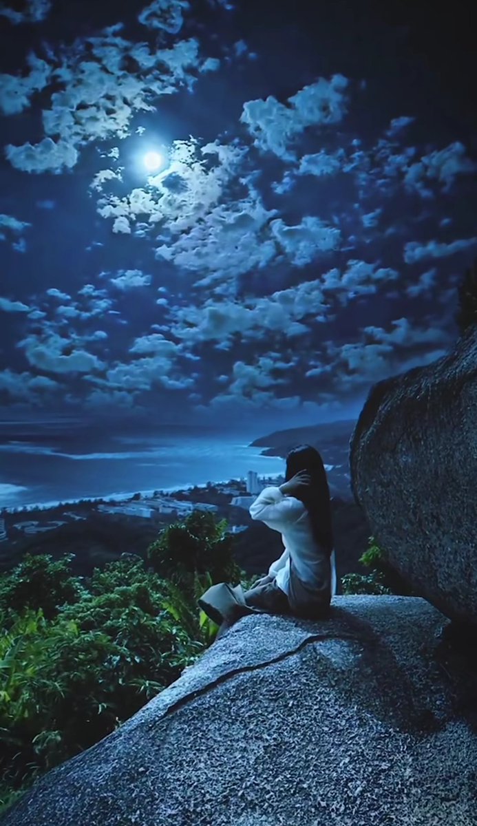 #意地を張らずに

意地を張らずに人に助けを求め
意地を張らずに人の考えを受け入れる

意地を張らずに相手の才能を認め
意地を張らずに自分の欠点を認める

意地を張らずに誰かを信じて任せてみて
意地を張らずに誰かを応援する

意地を張らずに「ありがとう」と伝え
意地を張らずに「好き」と伝える