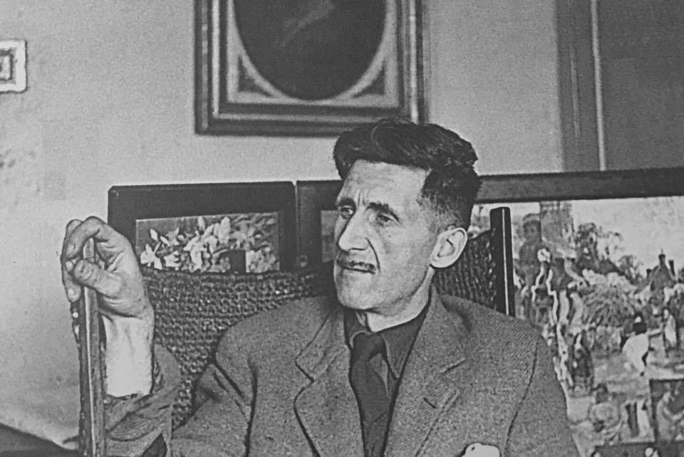 AlcazarViala's tweet photo. 🧵 « Patriotes &amp; révolutionnaires [ou] Une occasion à saisir », un article de Georges Orwell publié en 1941 sur la nécessité du patriotisme afin de mener une révolution socialiste. Particulièrement d'actualité dans les débats qu'on observe ici et là à gauche. Extraits choisis 👇 https://t.co/eQWKZemBmE