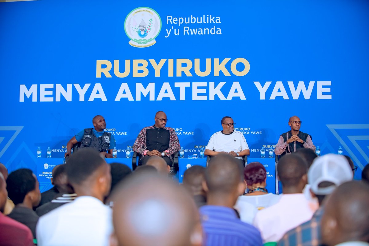 NyagatareNyc's tweet photo. Uyu munsi mu Karere ka @NyagatareDistr , MINUBUMWE ifatanyije na @RwandaYouthArts ndetse na @RwandaYouth bifatanyije n'urubyiruko ruvuye mu Turere twa #East bari mu byiciro bitandukanye barimo guhabwa ibiganiro kuri gahunda yiswe "RUBYIRUKO MENYA AMATEKA YAWE "
#Menyamateka https://t.co/zANi6MUqtQ