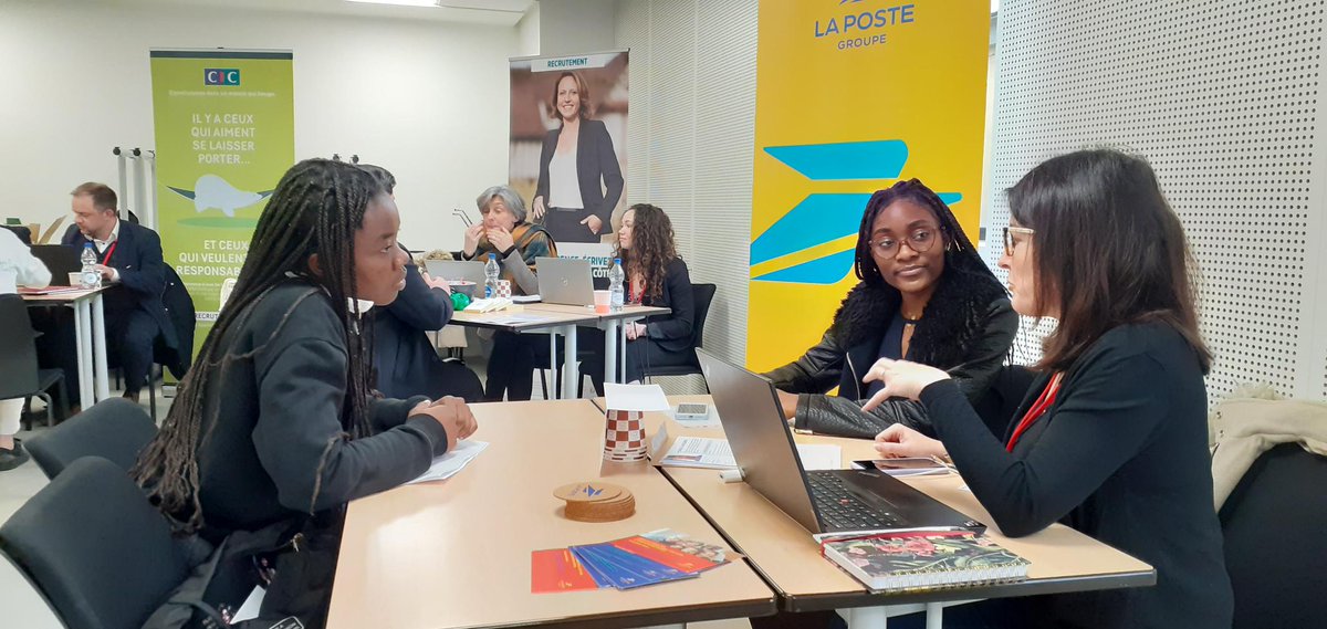 🎓 [La Poste Jeunes]
Les équipes du groupe La Poste étaient présentes ce jeudi à l'événement Career Fair 2025 de l'<a href="/EMStrasbourg/">EM Strasbourg (FR)</a>

Un forum annuel à destination de l’ensemble des étudiants pour faciliter leur recrutement en CDI, CDD, stage ou alternance.
 laposterecrute.fr