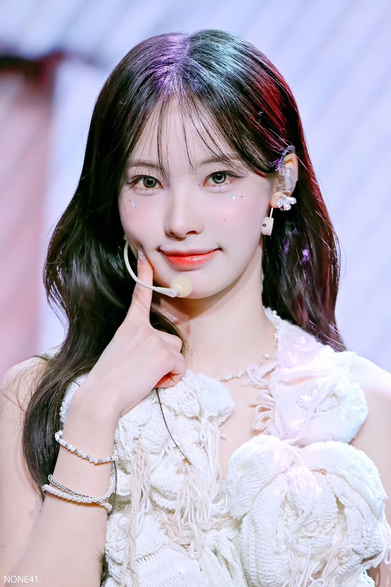 _none_41's tweet photo. 250205 리센느 원이 #리센느 #RESCENE #원이 #WONI @RESCENEofficial @RESCENE_twt https://t.co/C3vL0VZJNN