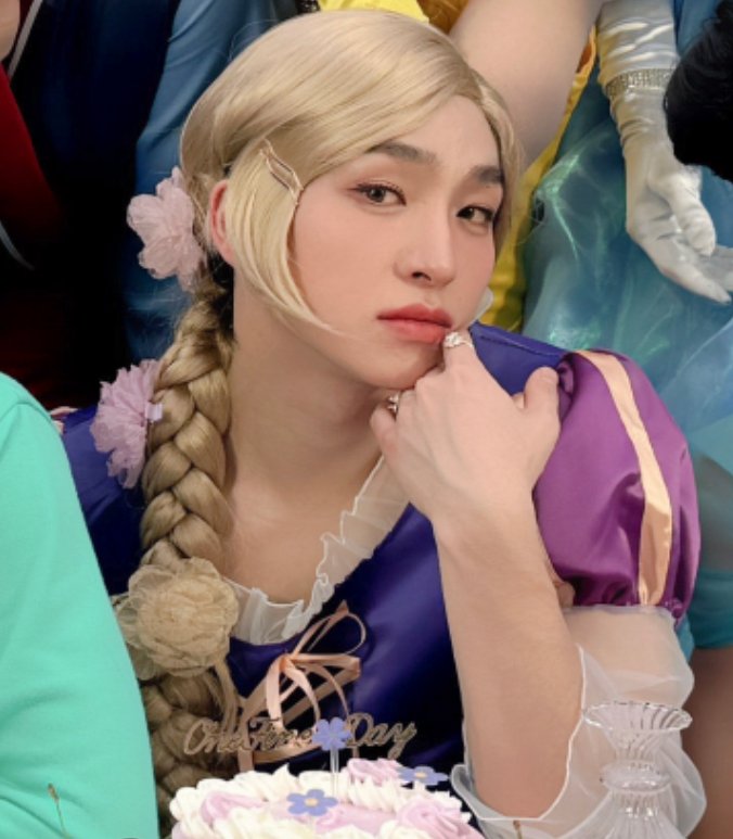 carousyl's tweet photo. wtb lfs tbz sangyeon ph 
the boyz day 3 the b land entrance pob,, 

ahhh may gamot??? 😔🤚😔🤚 Omki ,,, 😿🥀😿🥀😿😿🥀 zg n plzplzplzplz iiyak na aku 😭😔😭😔😭😔😭😔🙏 https://t.co/f7NsOObbPl
