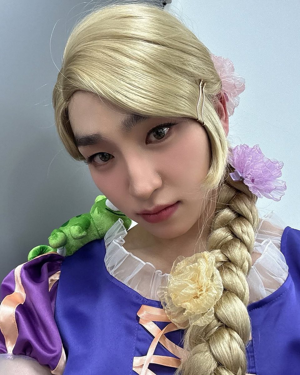 carousyl's tweet photo. wtb lfs tbz sangyeon ph 
the boyz day 3 the b land entrance pob,, 

ahhh may gamot??? 😔🤚😔🤚 Omki ,,, 😿🥀😿🥀😿😿🥀 zg n plzplzplzplz iiyak na aku 😭😔😭😔😭😔😭😔🙏 https://t.co/f7NsOObbPl