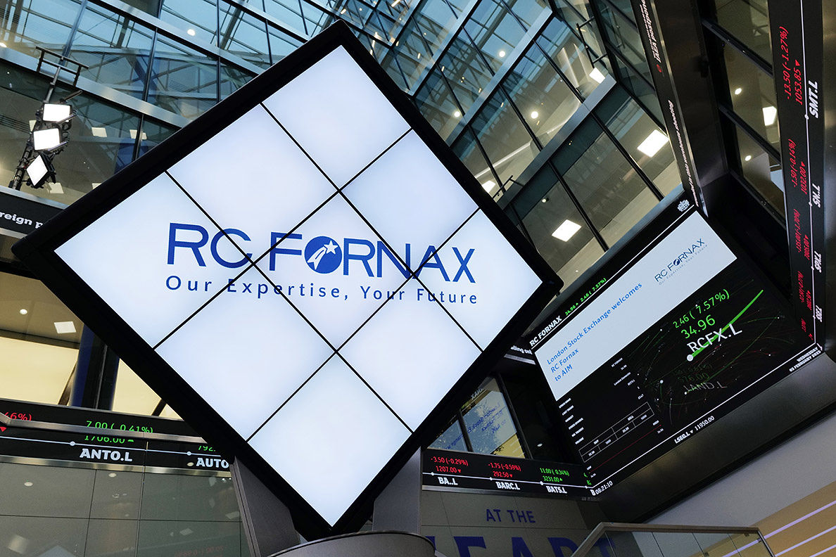 RFornax's tweet photo. #RCFX celebrated its listing &amp; First Day of Dealings on #AIM this week following our successful fundraising &amp; admission to trading. We are also honoured to be the first company to list on AIM in 2025. Thank you @LSEplc for a memorable day &amp; to all our investors for your support! https://t.co/Tm9j41LTai