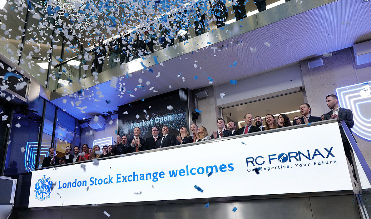 RFornax's tweet photo. #RCFX celebrated its listing &amp; First Day of Dealings on #AIM this week following our successful fundraising &amp; admission to trading. We are also honoured to be the first company to list on AIM in 2025. Thank you @LSEplc for a memorable day &amp; to all our investors for your support! https://t.co/Tm9j41LTai