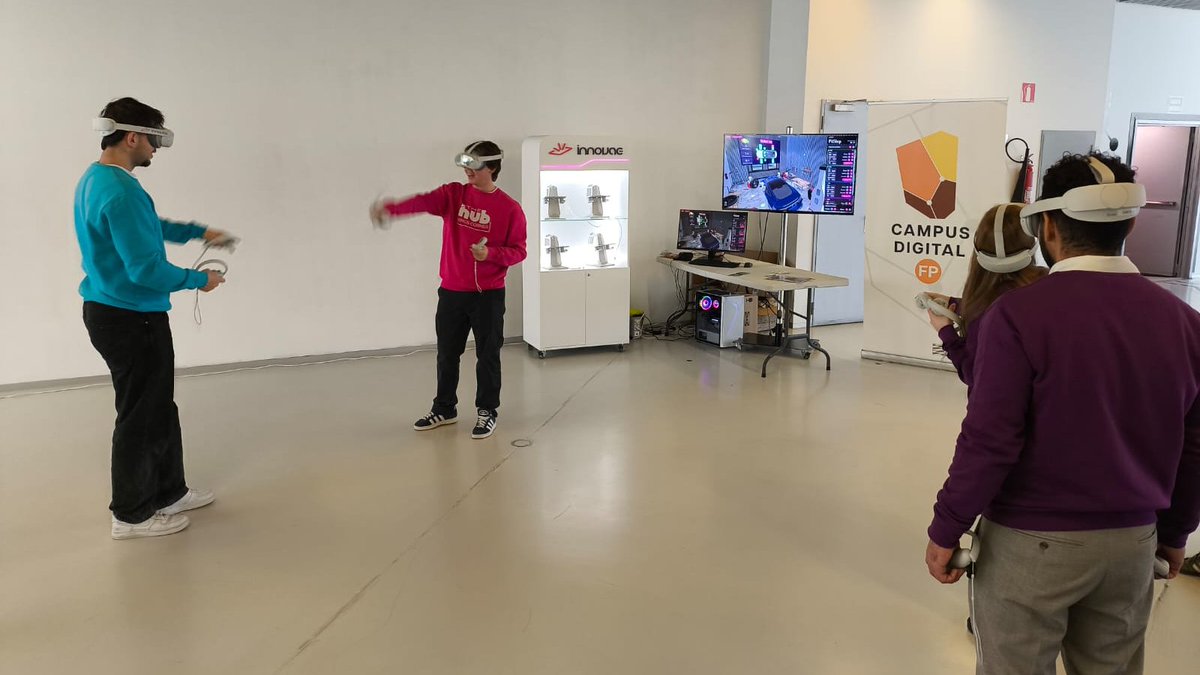 Innovae (@innovaear) on Twitter photo Ayer tuvimos el privilegio de presentar nuestros simuladores formativos de Realidad Virtual, en colaboración con <a href="/CampusDigitalFP/">Campus Digital FP</a>, dentro de la zona de expositores del <a href="/congreso_steam/">Congreso Nacional de Educación STEAM</a>. Una gran oportunidad para mostrar cómo la VR transforma la Formación Profesional. Ayer tuvimos el privilegio de presentar nuestros simuladores formativos de Realidad Virtual, en colaboración con <a href="/CampusDigitalFP/">Campus Digital FP</a>, dentro de la zona de expositores del <a href="/congreso_steam/">Congreso Nacional de Educación STEAM</a>. Una gran oportunidad para mostrar cómo la VR transforma la Formación Profesional.