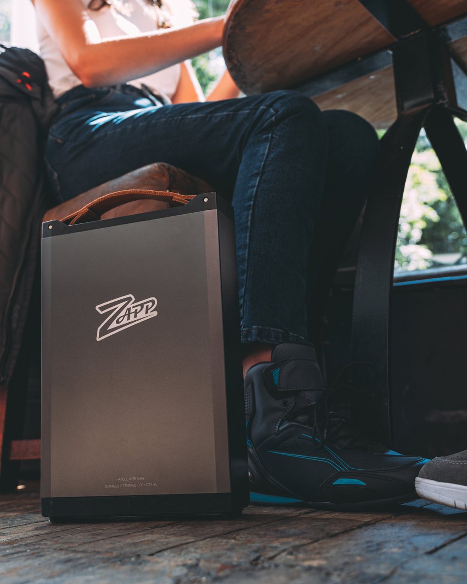 Friday cafe hopping☕️
Take it everywhere. Charge it anywhere.⚡️

#zapp #zappev #electricvehicles #i300 #design #rideelectric #ev #defygravity #futuremobility #urbanrider #bangkok #paris #london  #ridethefuture #portablebattery $Zapp