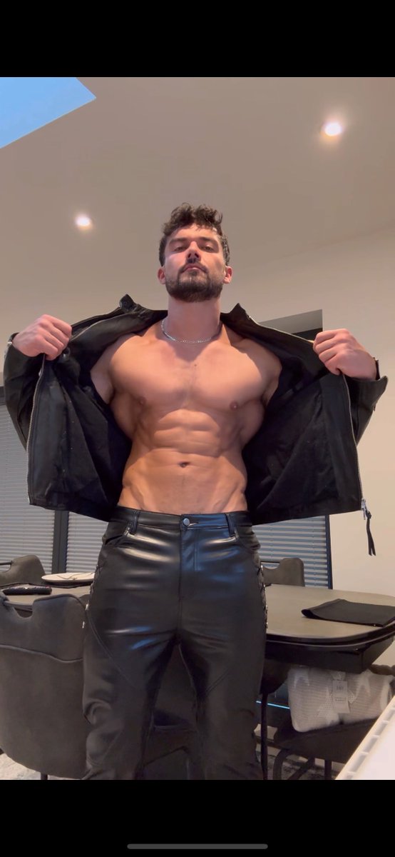 mrmuscleyukworn's tweet photo. This page is now dedicated to my new OF
https://t.co/9uKSqrD7rE

Leather is highly requested during cam sessions so I thought I’d make a page purely for leather domination 😈 https://t.co/wN5nJgyS2T