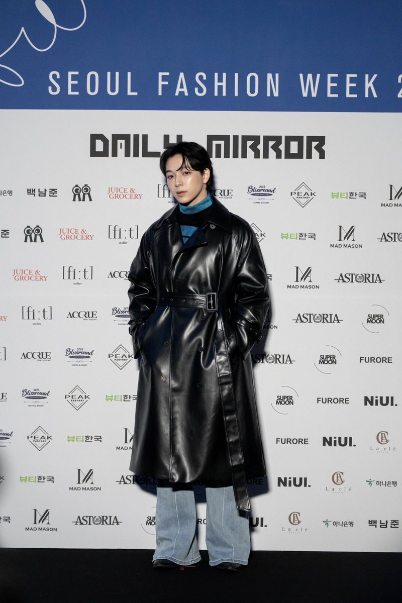 allarea_ent's tweet photo. บาส หัสณัฐ โชว์เดี่ยวบินตรงร่วมงาน Seoul Fashion Week 2025 โดยหนุ่มบาส โชว์ความหล่อเท่ ก่อนเข้าร่วมชมโชว์แบรนด์ DailyMirror สื่อเกาหลีรัวแฟลช รัวกล้อง ไม่ยั้ง ด้านแฟนๆ ได้ส่งกำลังใจผ่าน Hashtag  #DailyMirror25FWxBas เพื่อให้ Social ได้รับรู้ถึงความหล่อ ความน่ารักของหนุ่มบาส 

#SEOULFASHIONWEEK2025FW
#DAILYMIRROR
#DailyMirror25FWxBas