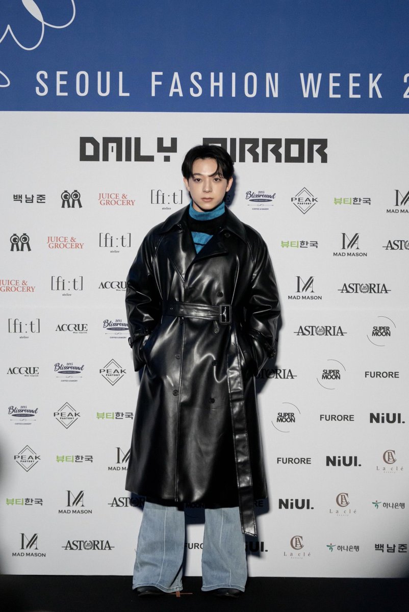 allarea_ent's tweet photo. บาส หัสณัฐ โชว์เดี่ยวบินตรงร่วมงาน Seoul Fashion Week 2025 โดยหนุ่มบาส โชว์ความหล่อเท่ ก่อนเข้าร่วมชมโชว์แบรนด์ DailyMirror สื่อเกาหลีรัวแฟลช รัวกล้อง ไม่ยั้ง ด้านแฟนๆ ได้ส่งกำลังใจผ่าน Hashtag  #DailyMirror25FWxBas เพื่อให้ Social ได้รับรู้ถึงความหล่อ ความน่ารักของหนุ่มบาส 

#SEOULFASHIONWEEK2025FW
#DAILYMIRROR
#DailyMirror25FWxBas