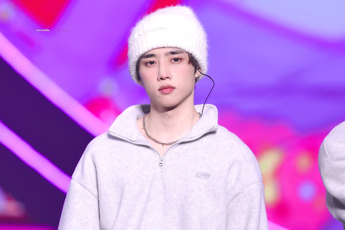 𝒄𝒉𝒆𝒓𝒓𝒚𝒍𝒊𝒌𝒆 tweet media